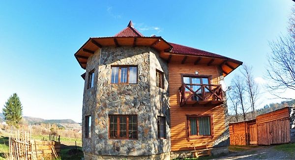 Котеджі 'Аркан' Микуличин (літній басейн, риболовля)