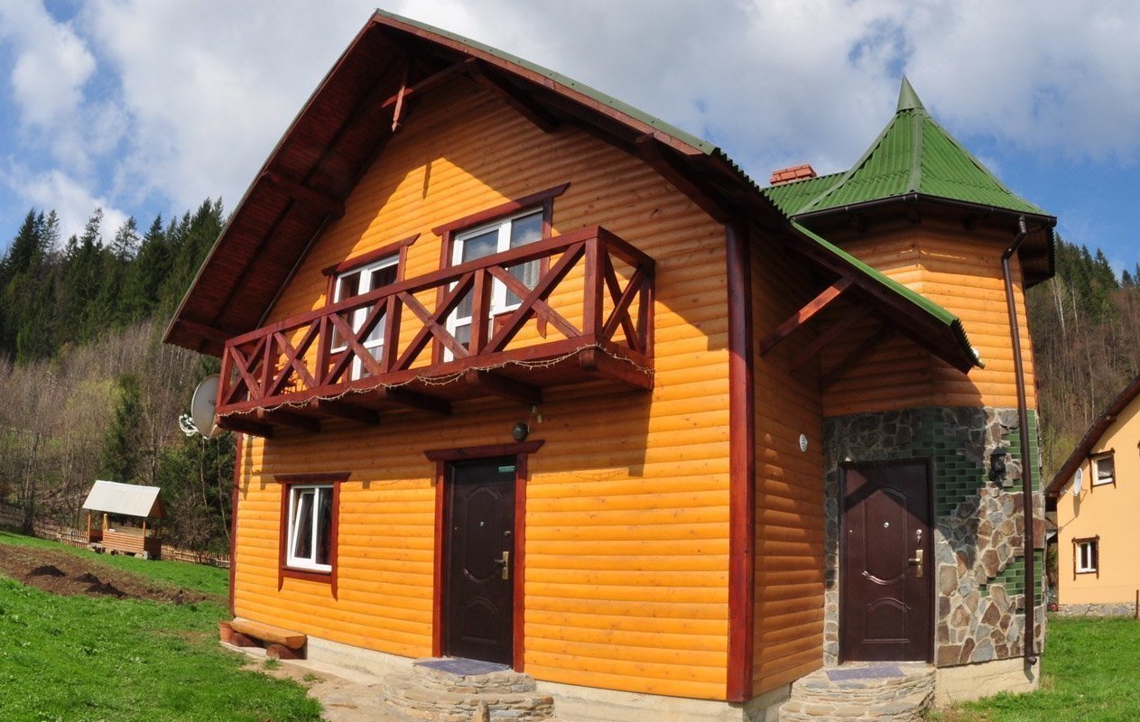 Котеджі 'Під лісом' Микуличин (біля річки)