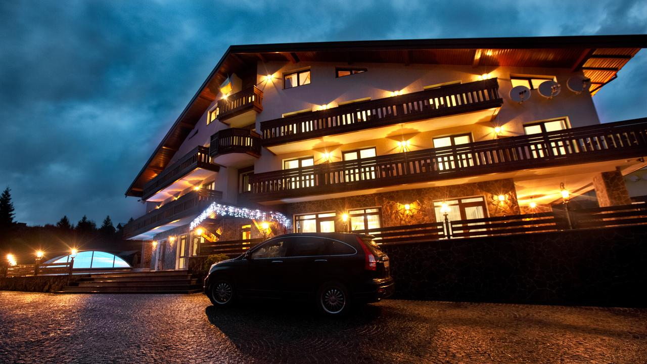 Курортний готель 'Грааль Резорт' Буковель