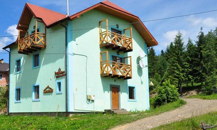 Готельний комплекс 'Аура Карпат'