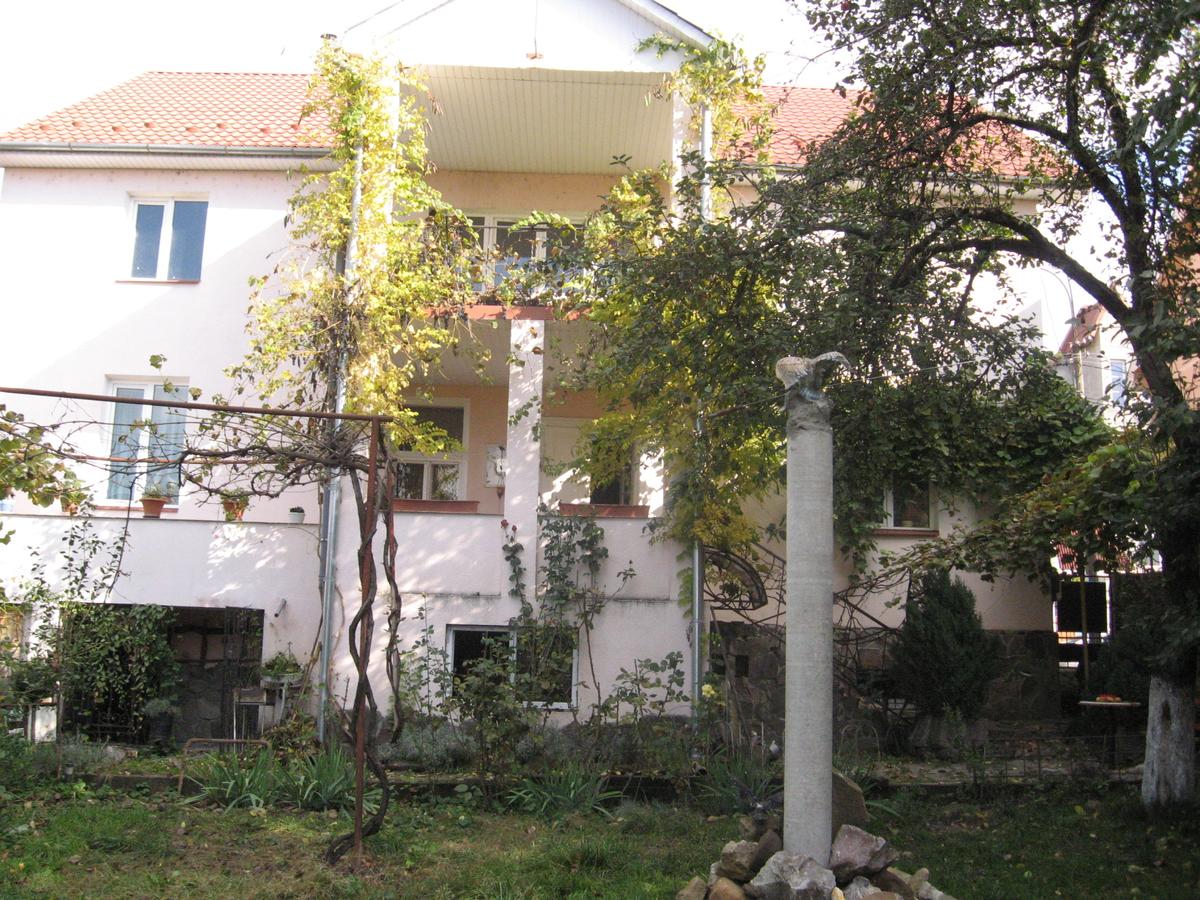 Міні-готель 'Вільні кімнати' Мукачево