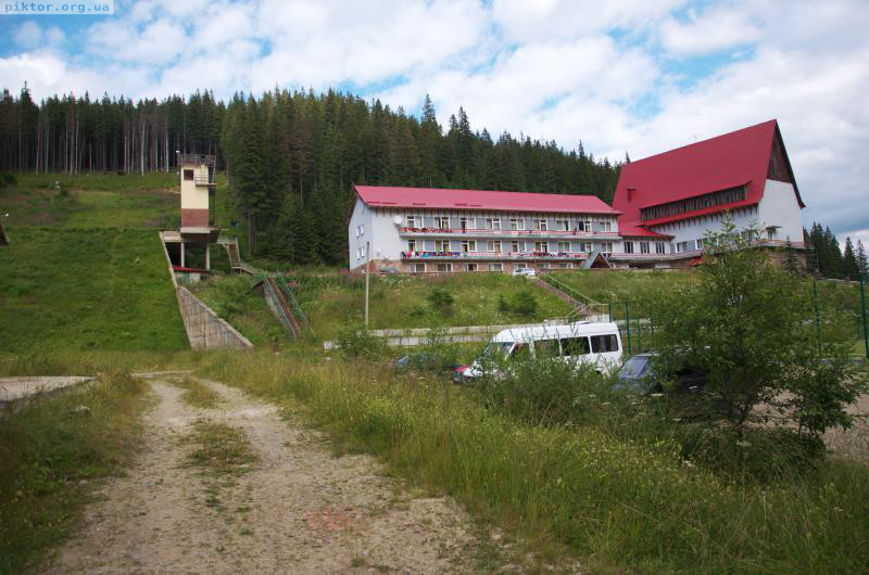 Навчально-спортивна база 'Заросляк' під Говерлою