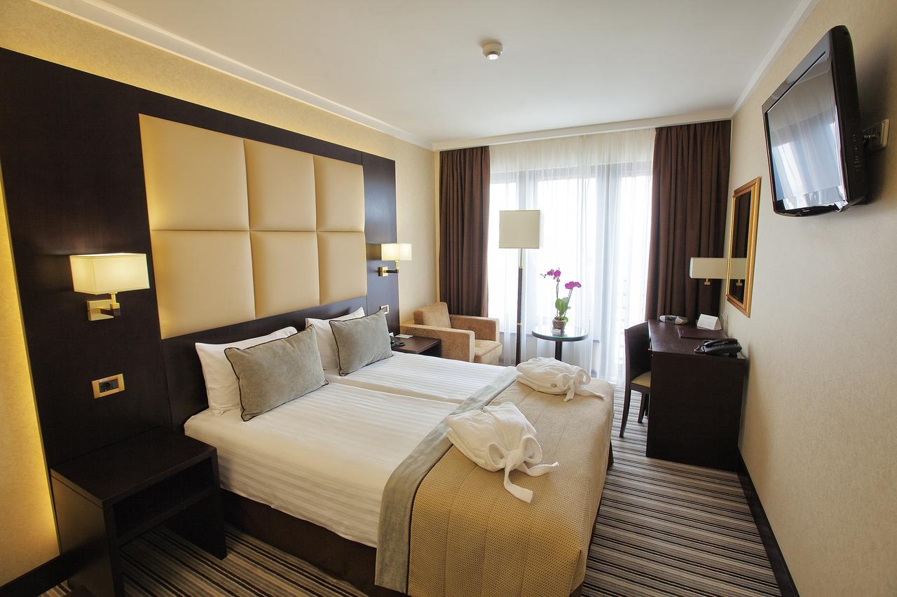 Готель 'Дністер Прем'єр' Львів