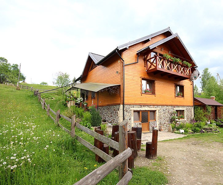 Садиба 'Біля річки' Микуличин (риболовля)