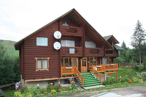 Садиба 'Гуцульська вишиванка' Яблуниця