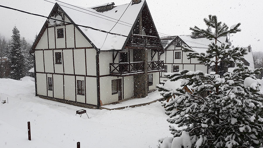 Садиба 'Кичера' Мигово (камінний зал)