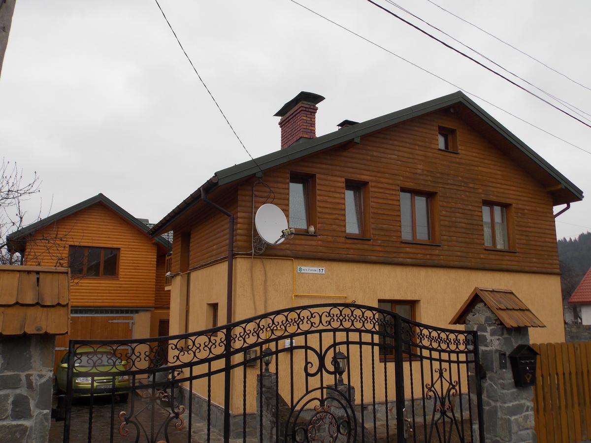 Садиба 'Сколівська скеля' Сколе