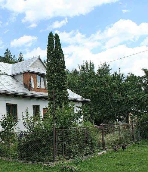 Садиба 'В підніжжі гір'