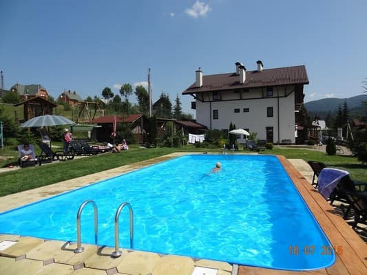 Альпійський двір