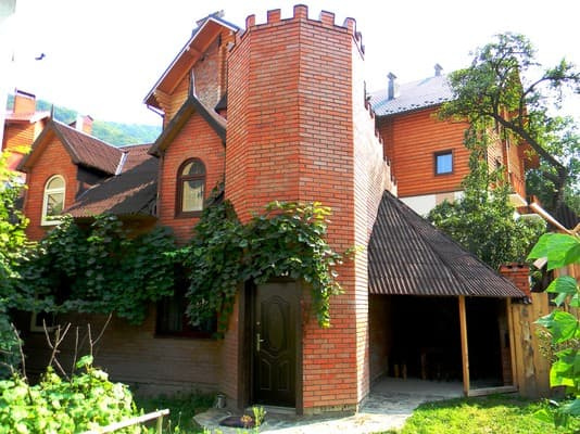 Арніка. Три вежі