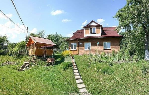 Батьківська хатинка