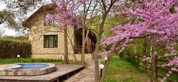 Білий Бізон. Хмелева