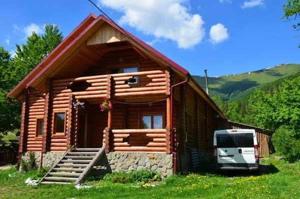 Будиночок в горах