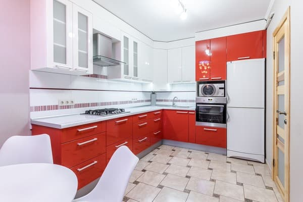 Чотирикімнатна на площі Ринок