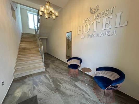 Inn West Hotel by Pysanka