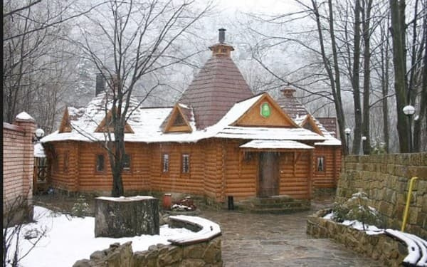 Красна садиба