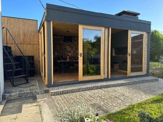 Курортна, 28