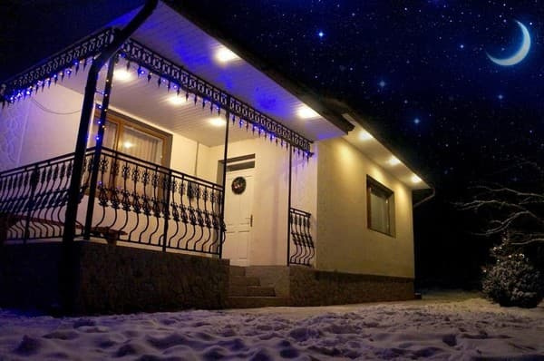 Мисливський Двір