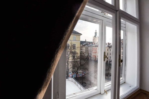 OB Rental Площа Ринок, 37/23