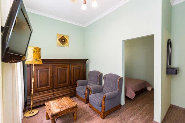 Oberig біля Краківського, вул. Таманська 9