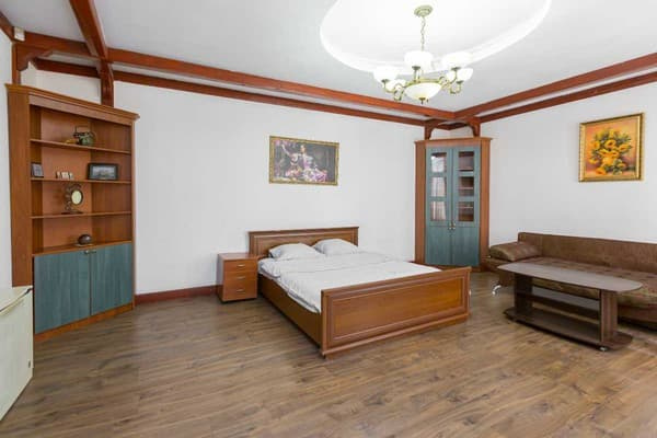 Oberig, Проспект Свободи, 7