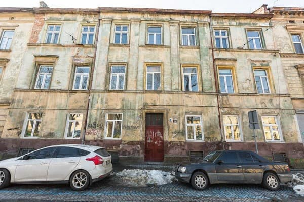 Oberig в центрі біля Ратуші на Площі Ринок 11