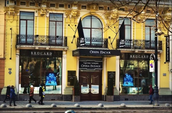 Opera Passage Hotel & Apartment