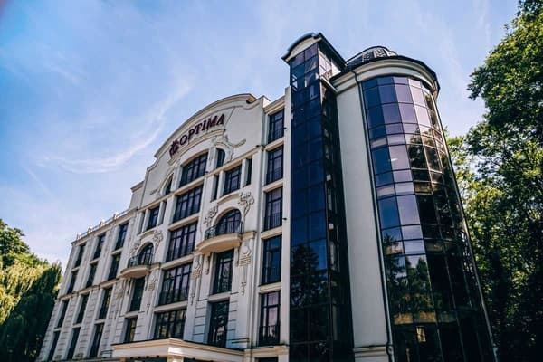 Optima Collection Чернівці