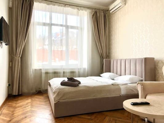 Romantic Apartments, Замарстиновська 5