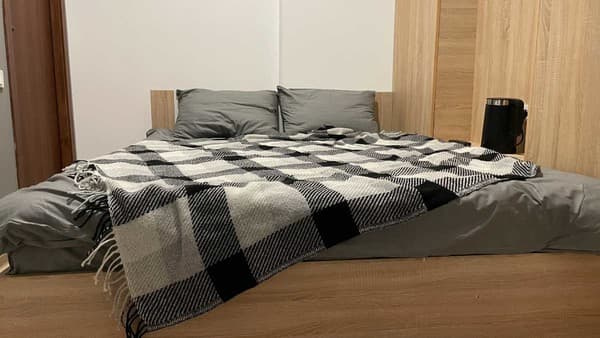 Кімната зі всіма зручностями й окремим входом