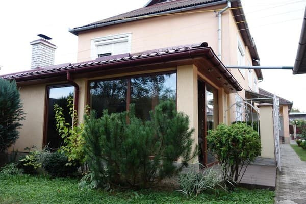 Сучасний котедж у центрі Сваляви