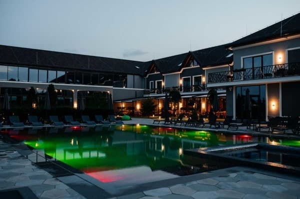 Underhill Resort & Spa Hotel