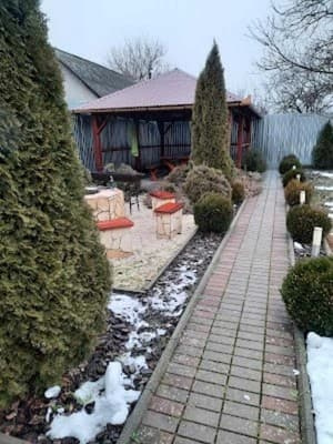 Затишна Хатинка