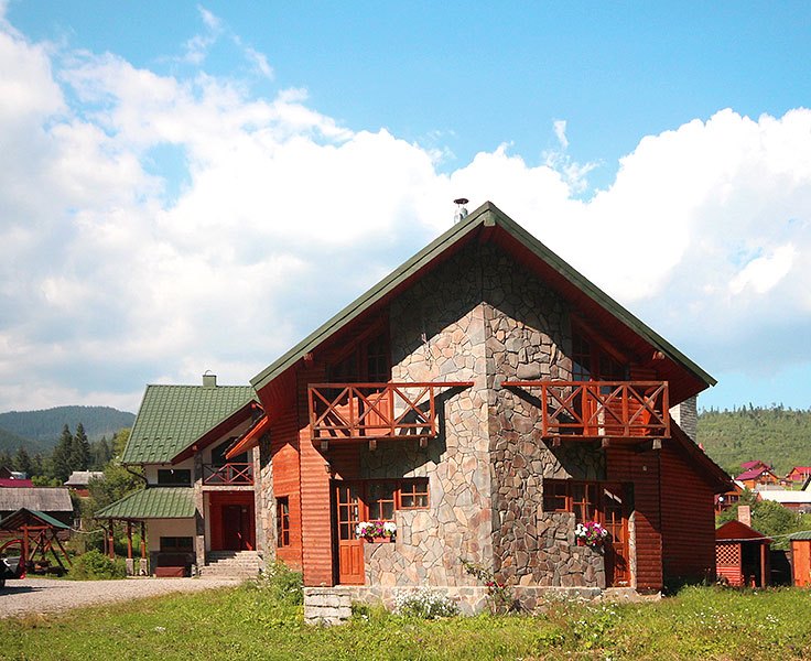 Гостинний двір 'БУКОВ'ЄЛ' Поляниця