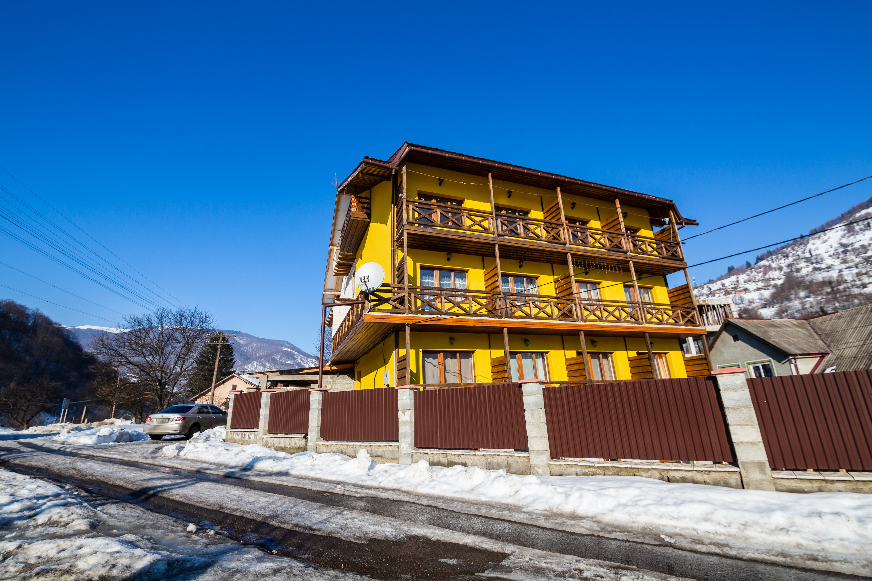 Гостинний Двір 'PETROS' Кваси