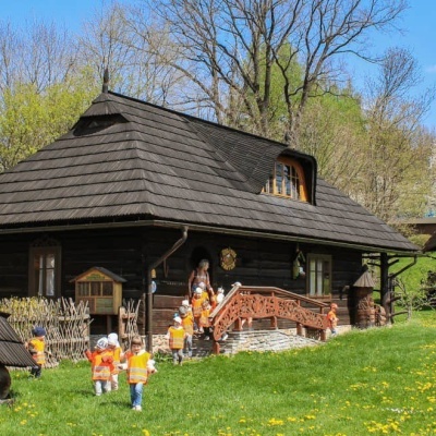 Sądecki Bartnik Beekeeping Farm, Stróże