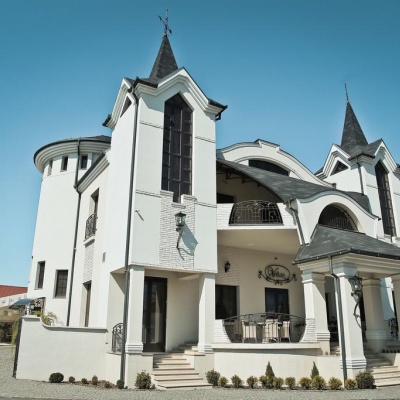 Hotel-Restauracja 'Velyur' Mukaczewo