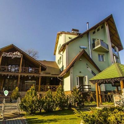 Hotel 'Lahuna' Mykulychyn