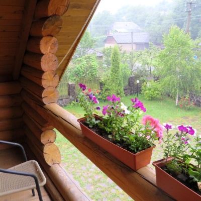 Mini-Hotel 'Verkhovynskyi Dvir' Kostryna