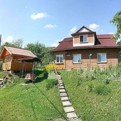 Батьківська хатинка