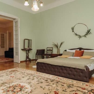 Двокімнатна на Турецькій 18