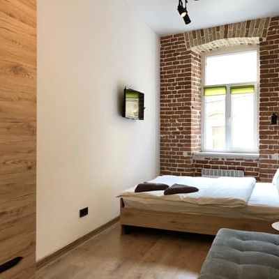 Romantic Apartments вул Богдана Хмельницького, 8