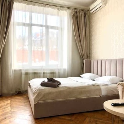 Romantic Apartments, Замарстиновська 5