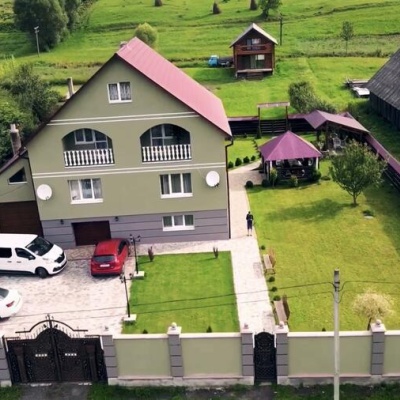 Homestead 'Chotyry Sezony' Izky