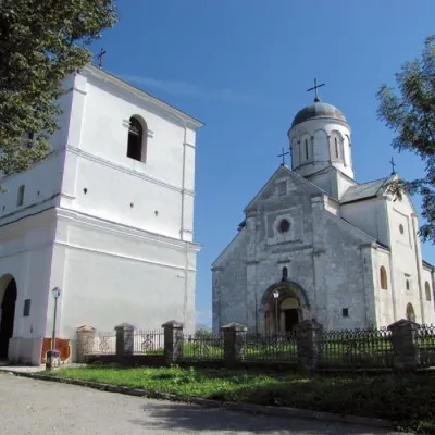 Церква Святого Пантелеймона XII ст. з дзвіницею в Шевченковому — 5