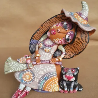 Cheerful ceramic sculptures with golden hands of a master — 4