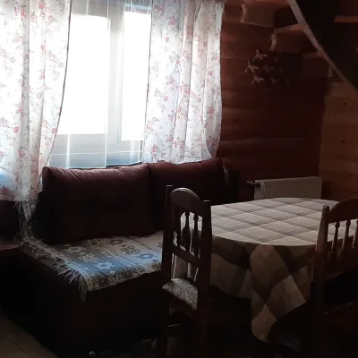 Котеджі "Wood House" Татарів (літній басейн, окремі будинки, — 5