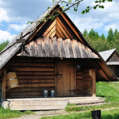 Bacówka na Hali Majerz w Pienińskim Parku Narodowym: oscypki — 2