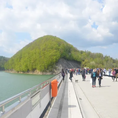 Jezioro Solińskie i zapora w Solinie — 3