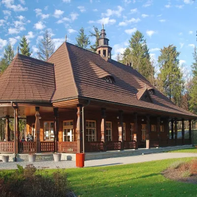 Wysowa-Zdrój spa: pump room, Franciszek and Henryk waters